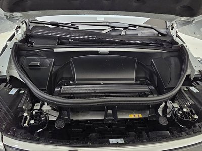 MERCEDES-BENZ EQS - 7