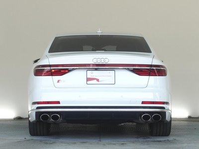 AUDI S8 - 5