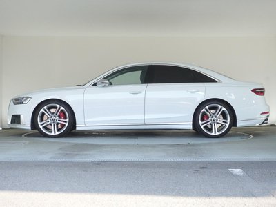 AUDI S8 - 3