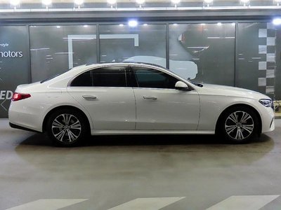 MERCEDES-BENZ E-CLASS - 2