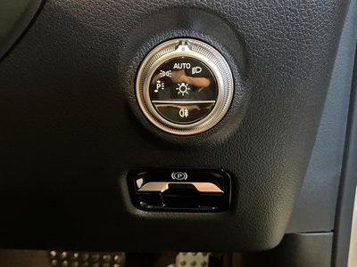 MERCEDES-BENZ C-CLASS - 6