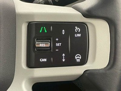 LAND ROVER DEFENDER - 5