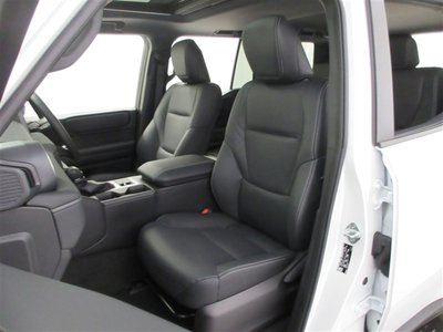 2024 Toyota LAND CRUISER 250 — миниатюра 17