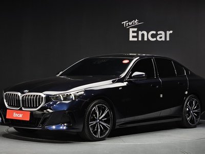 BMW 5 SERIES - 1