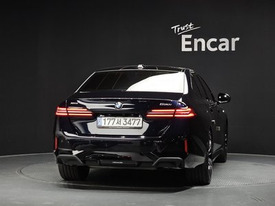BMW 5 SERIES - 4