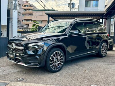 MERCEDES-BENZ GLB