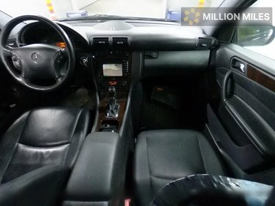 MERCEDES-BENZ C-CLASS - 3