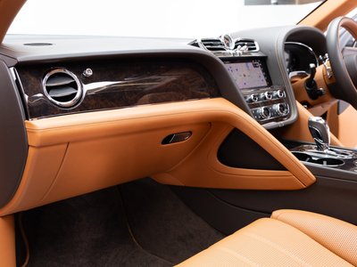 صورة مصغرة 45 لـ 2021 Bentley BENTAYGA