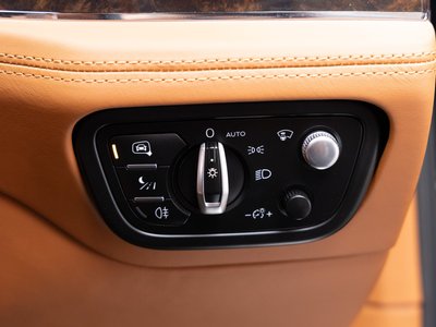 صورة مصغرة 63 لـ 2021 Bentley BENTAYGA
