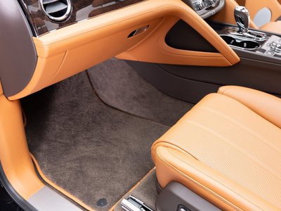 صورة مصغرة 47 لـ 2021 Bentley BENTAYGA