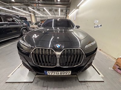 BMW 7 SERIES