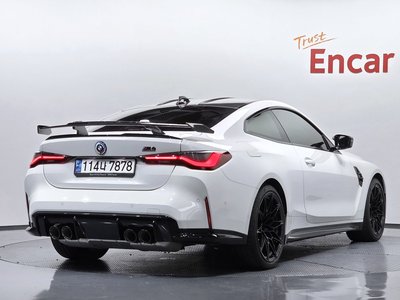 2023 BMW M4 照片 2