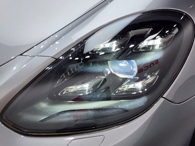 2018 Porsche PANAMERA 照片 9