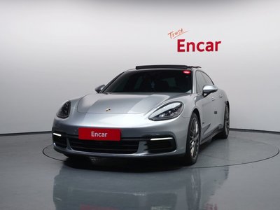 2018 Porsche PANAMERA 照片 2