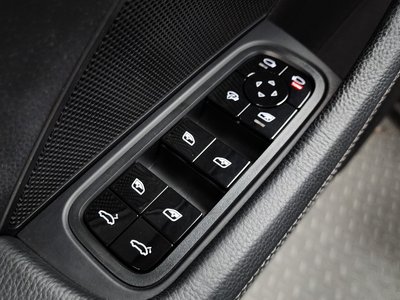2018 Porsche PANAMERA — миниатюра 30