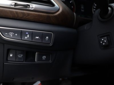 2019 Genesis G90 thumbnail 11
