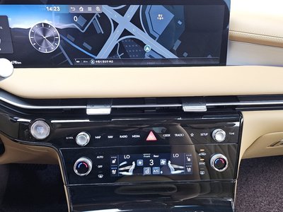 2024 Genesis G80 (RG3) thumbnail 14