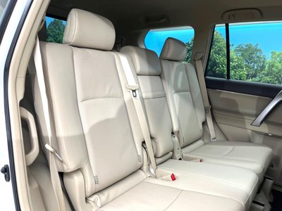 TOYOTA LAND CRUISER PRADO - 9