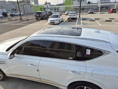 GENESIS GV80 - 3