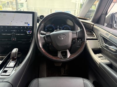 2023 Toyota ALPHARD — фото 6