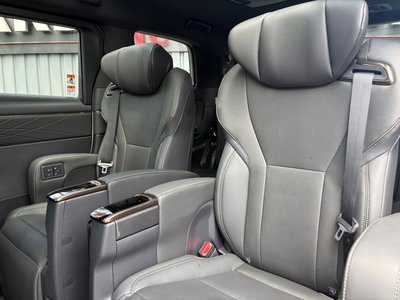 2023 Toyota ALPHARD thumbnail 38