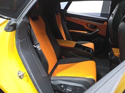 2020 Lamborghini URUS thumbnail 12