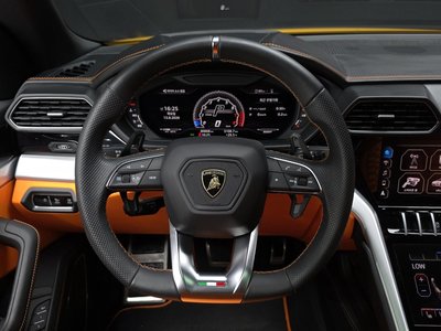 2020 Lamborghini URUS thumbnail 14