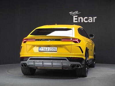 2020 Lamborghini URUS 照片 4