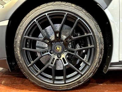 LAMBORGHINI HURACAN - 8