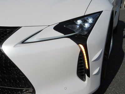 LEXUS LC - 10