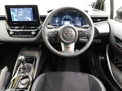2025 Toyota GR COROLLA — миниатюра 15