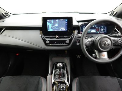 2025 Toyota GR COROLLA — миниатюра 14