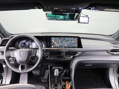صورة 4 لـ 2025 Toyota CROWN CROSSOVER