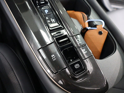 صورة مصغرة 16 لـ 2025 Toyota CROWN CROSSOVER