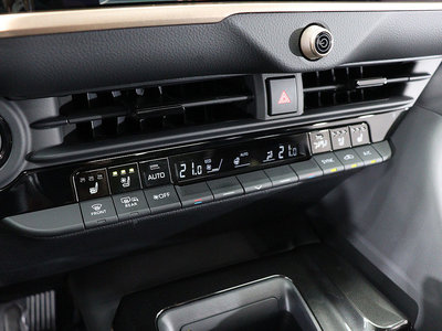 صورة مصغرة 17 لـ 2025 Toyota CROWN CROSSOVER