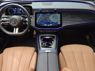 MERCEDES-BENZ E-CLASS - 5