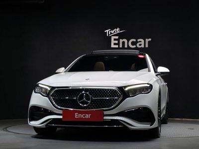 MERCEDES-BENZ E-CLASS - 2