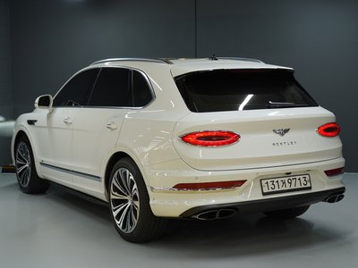 2022 Bentley BENTAYGA photo 4