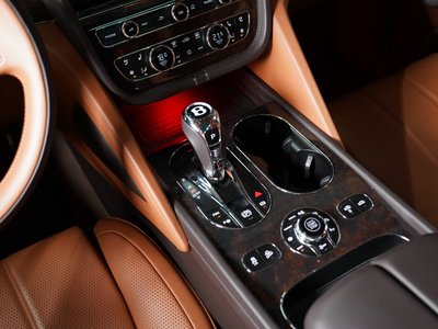 2022 Bentley BENTAYGA photo 9