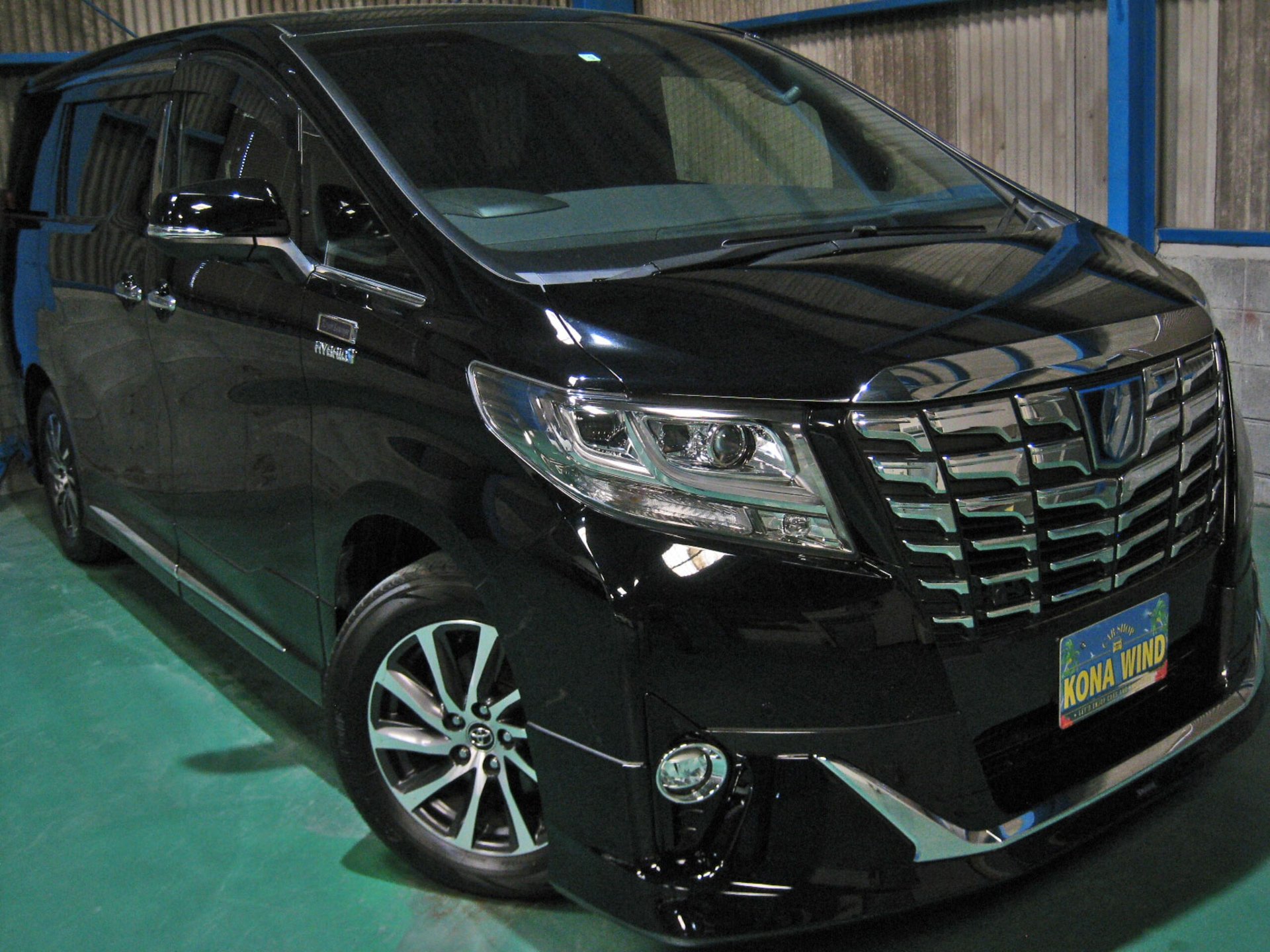 TOYOTA ALPHARD - View 1