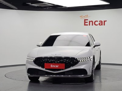 صورة 2 لـ 2022 Genesis G90 (RS4)
