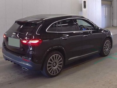 MERCEDES-BENZ GLA - 2
