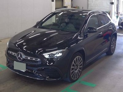 MERCEDES-BENZ GLA - 1