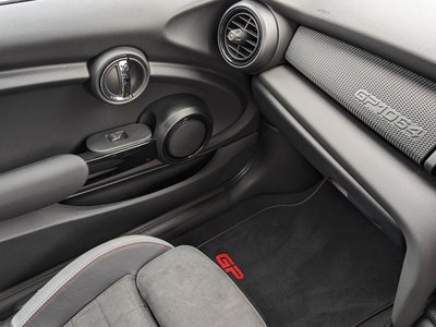 2020 MINI COOPER — миниатюра 31
