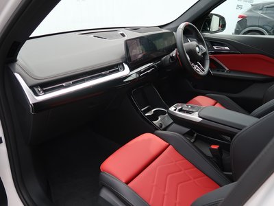 2025 BMW X1 — миниатюра 16