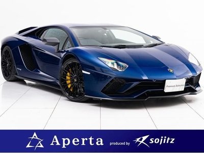 LAMBORGHINI AVENTADOR - 1