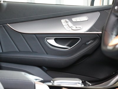 MERCEDES-BENZ EQC - 8