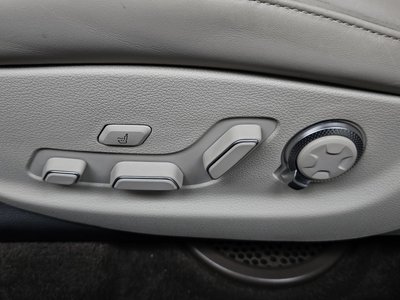 2023 Genesis GV80 thumbnail 30