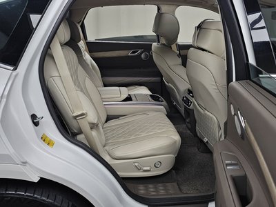 2023 Genesis GV80 thumbnail 17