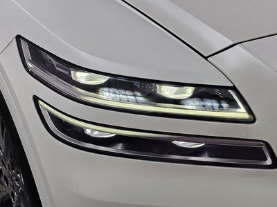 صورة 9 لـ 2023 Genesis GV80